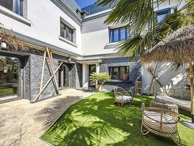 Maison de ville - 128 m² - 5 pièces