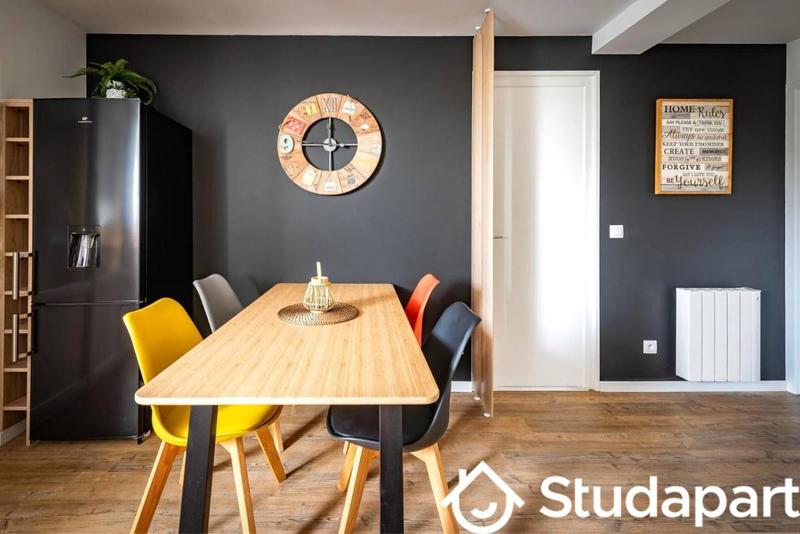 Chambre - 10 m² - 1 pièce