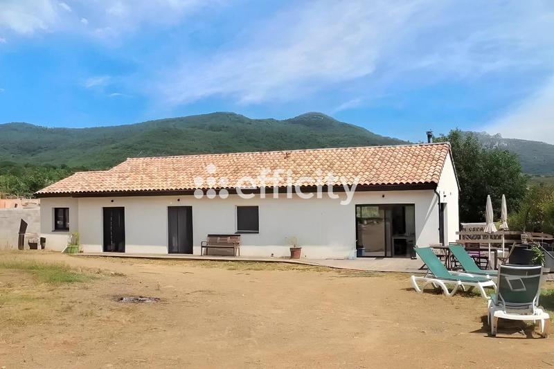 Maison - 111 m² - 5 pièces