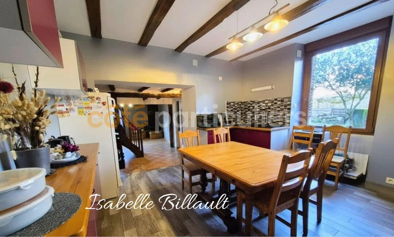 Maison - 210 m² - 10 pièces