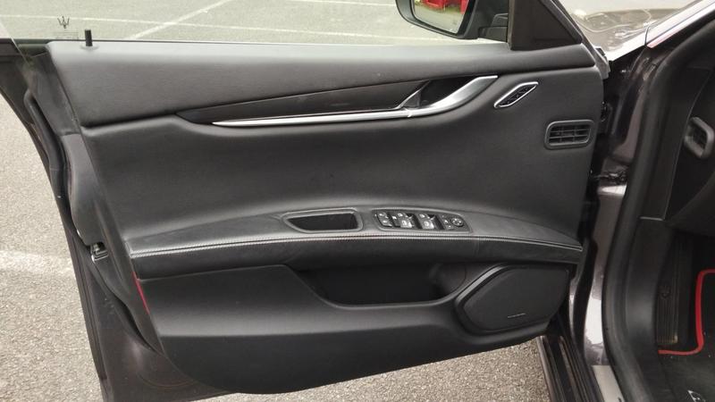 Maserati Ghibli 3.0 d 275 Bva . - Automatique Toit ouvrant