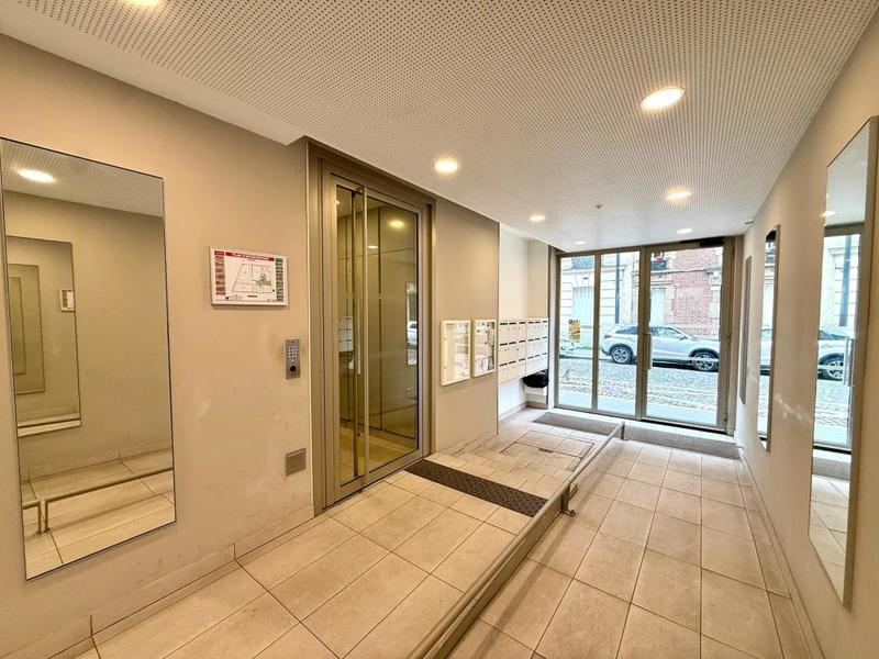 Studio - 30 m² - 1 pièce