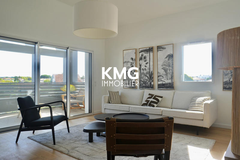 Appartement - 96 m² - 4 pièces