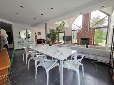 Pavillon - 199 m² - 8 pièces