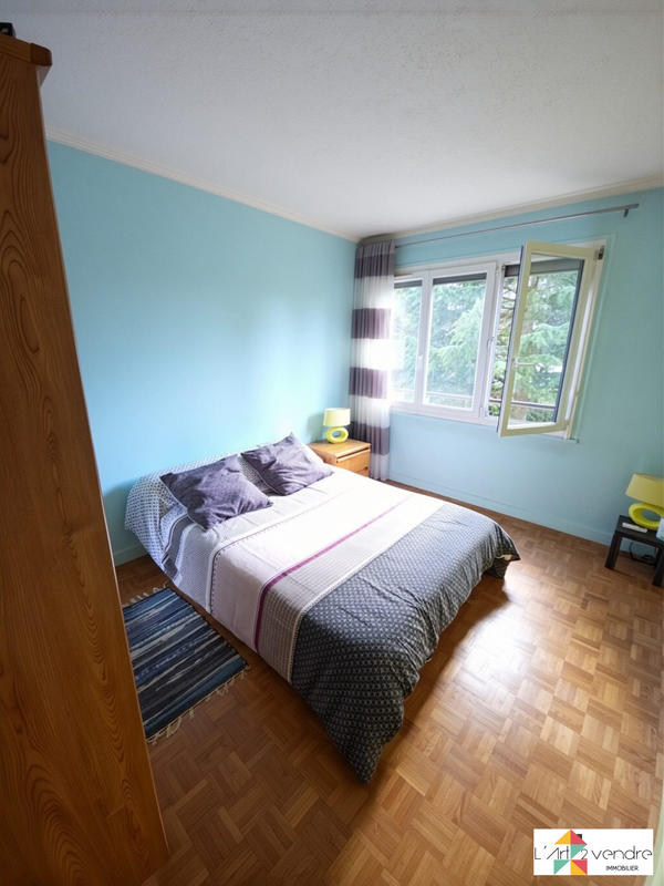 Appartement - 82 m² - 4 pièces