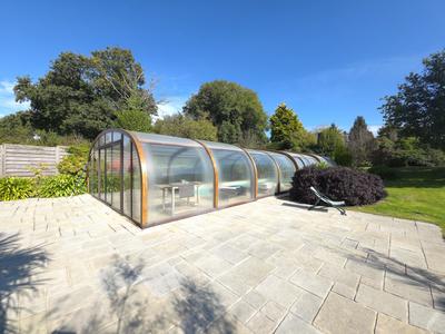 Maison - 218 m² - 9 pièces