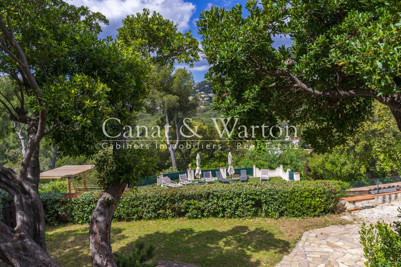 Villa - 250 m² - 9 pièces