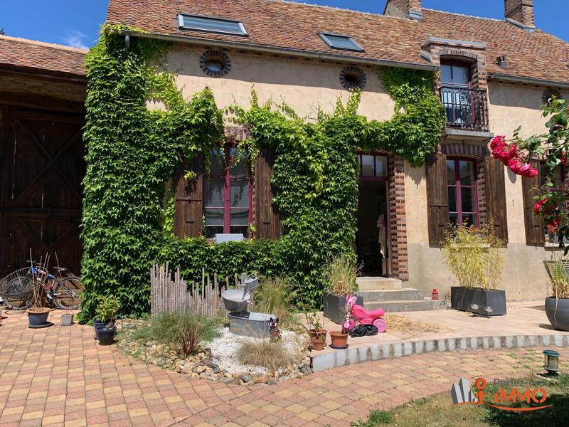 Maison - 301 m² - 8 pièces