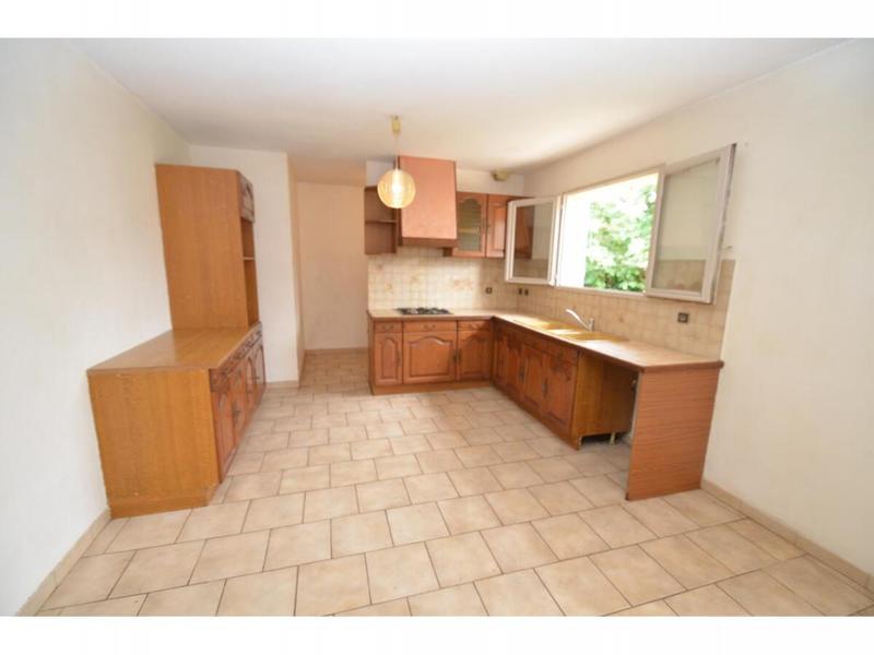 Maison - 94 m² - 5 pièces