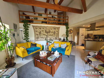 Appartement - 93 m² - 5 pièces