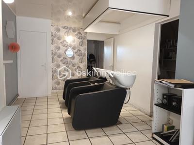 Beauté / Bien-être - 82 m²