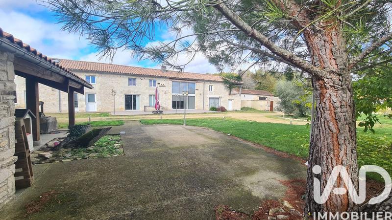 Maison - 327 m² - 7 pièces