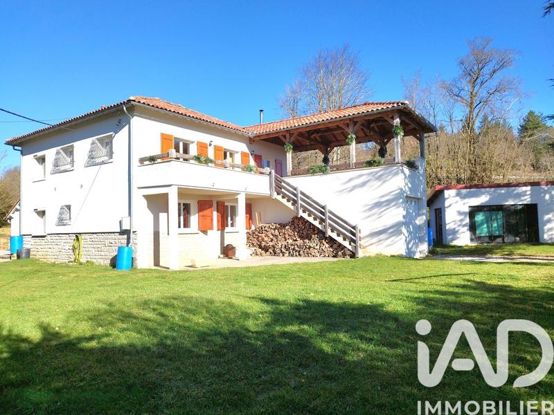 Maison - 180 m² - 7 pièces