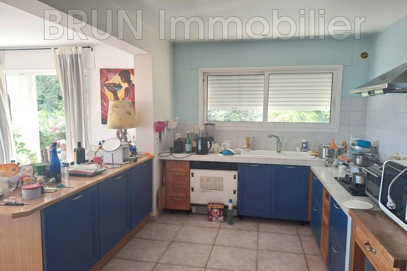 Maison - 217 m² - 5 pièces