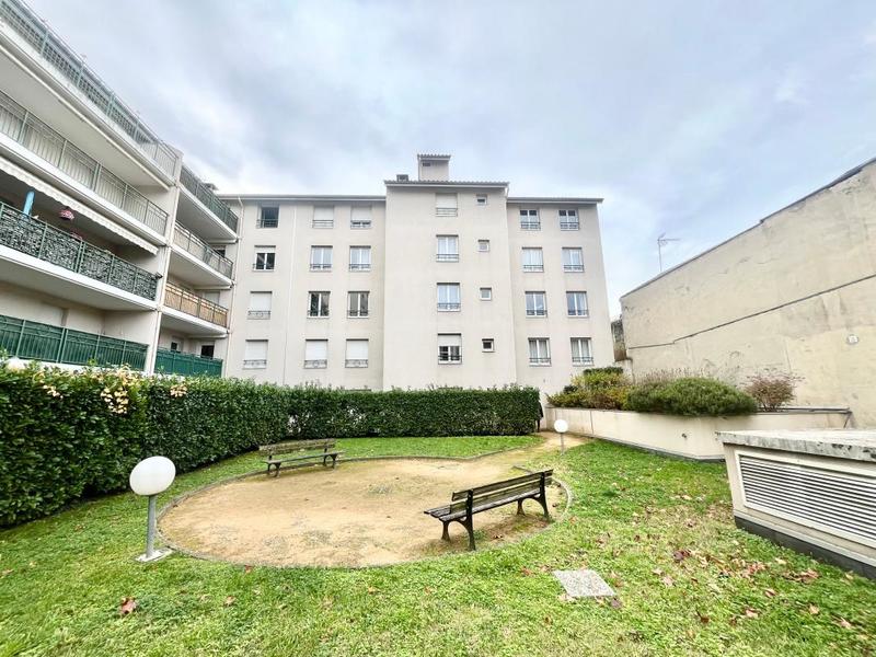 Appartement - 81 m² - 4 pièces