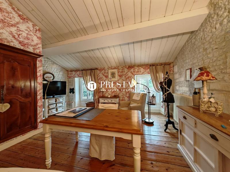 Maison de maîtres - 462 m² - 13 pièces