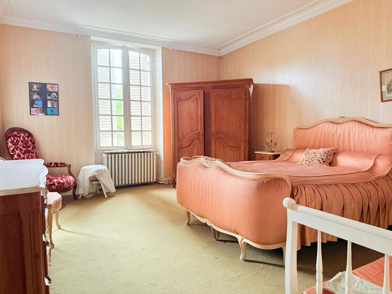 Maison - 205 m² - 8 pièces