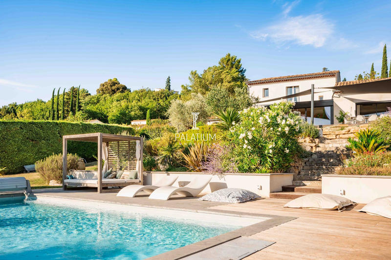 Villa - 268 m² - 7 pièces