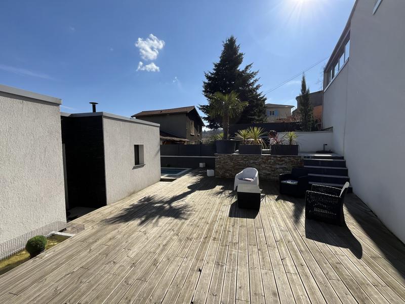 Maison contemporaine - 182 m² - 6 pièces