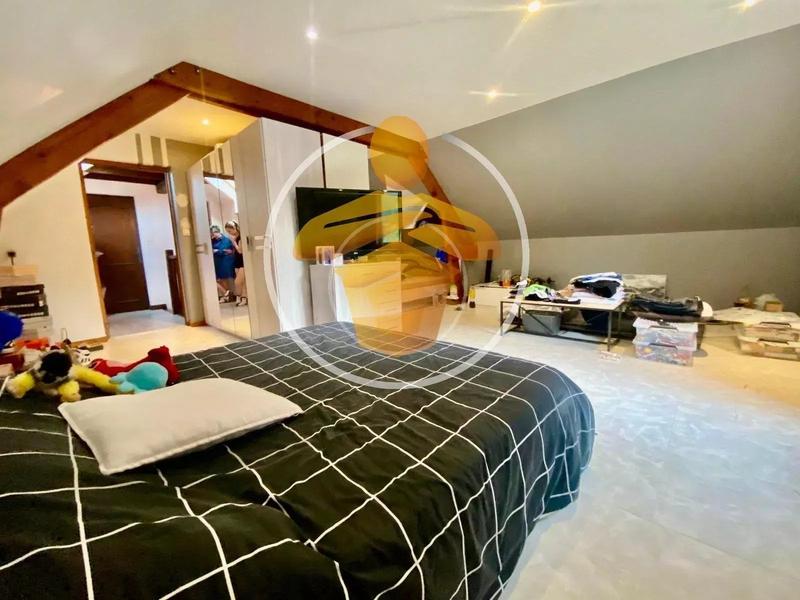 Maison - 140 m² - 5 pièces