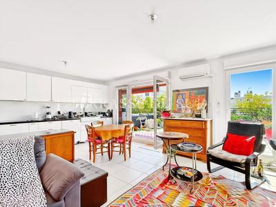 Appartement - 93 m² - 4 pièces