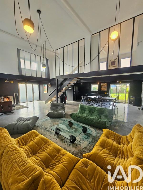 Maison - 286 m² - 5 pièces