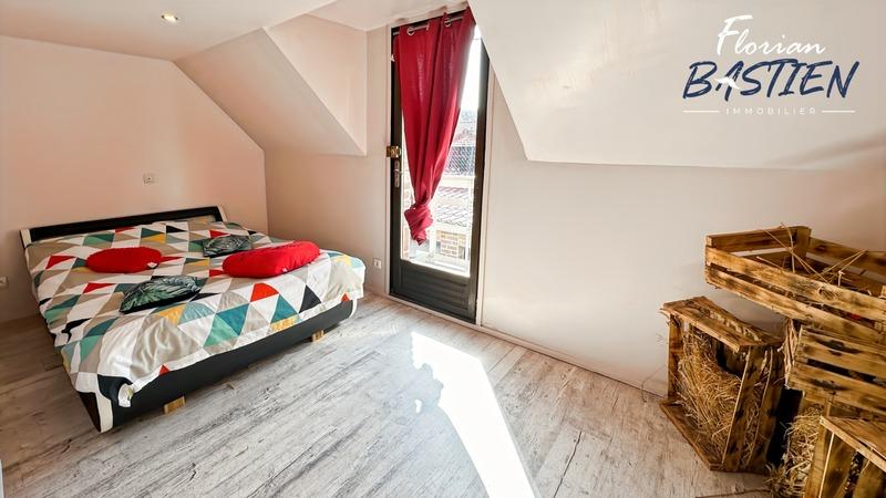 Maison - 327 m² - 15 pièces