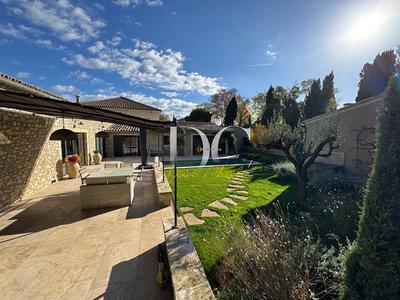 Mas - 164 m² - 5 pièces