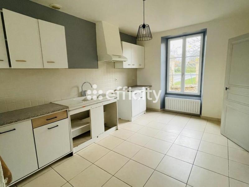 Maison - 102 m² - 5 pièces