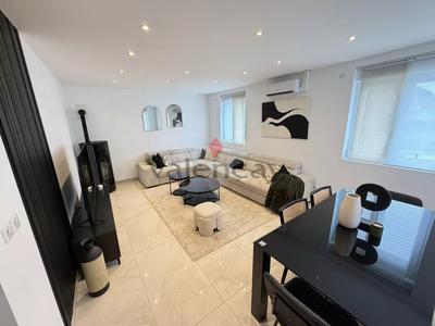 Maison - 152 m² - 6 pièces