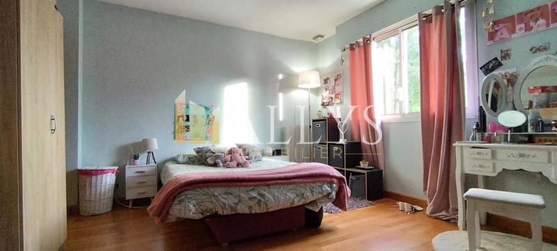 Maison - 165 m² - 8 pièces