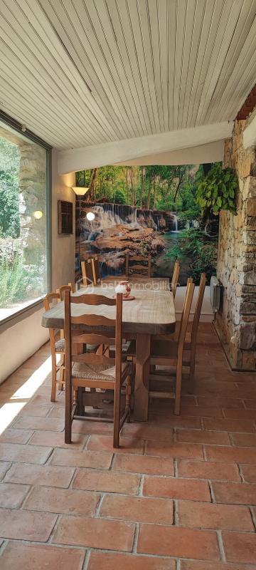 Propriété - 215 m² - 4 pièces