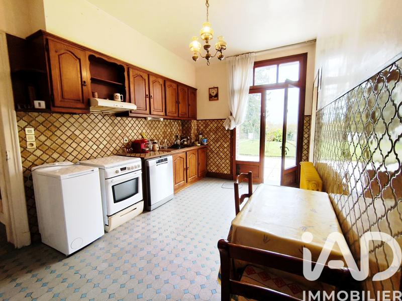 Maison - 211 m² - 7 pièces