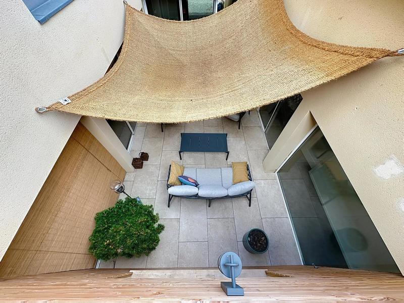 Maison - 320 m² - 9 pièces