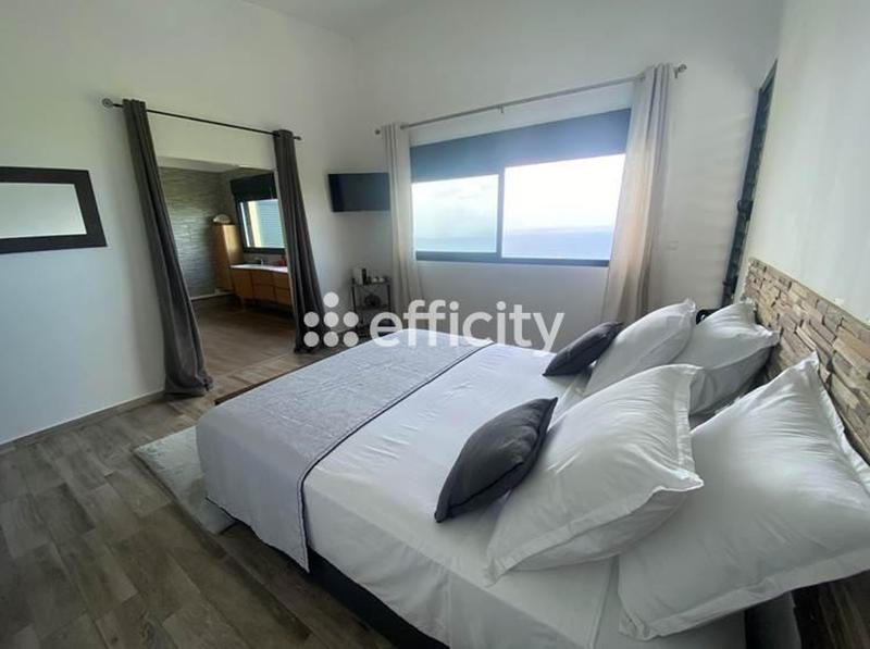 Maison - 301 m² - 12 pièces