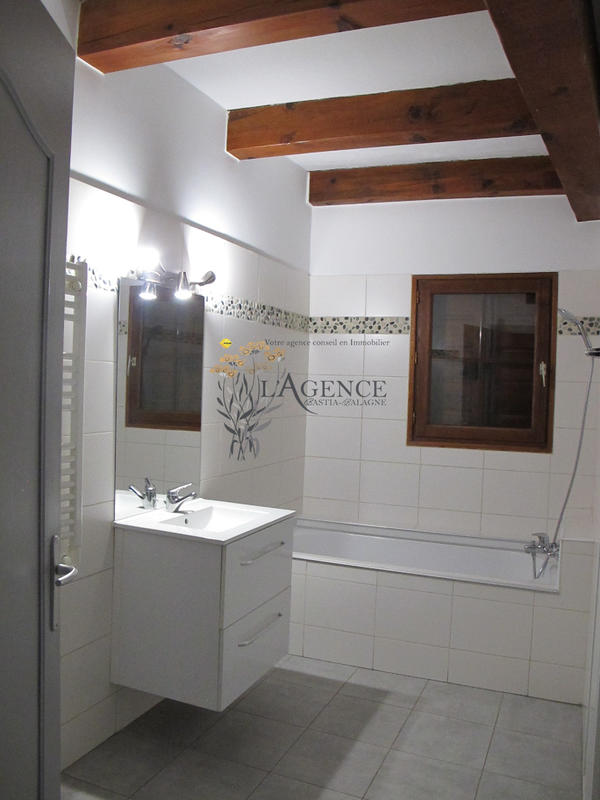 Maison - 271 m² - 9 pièces
