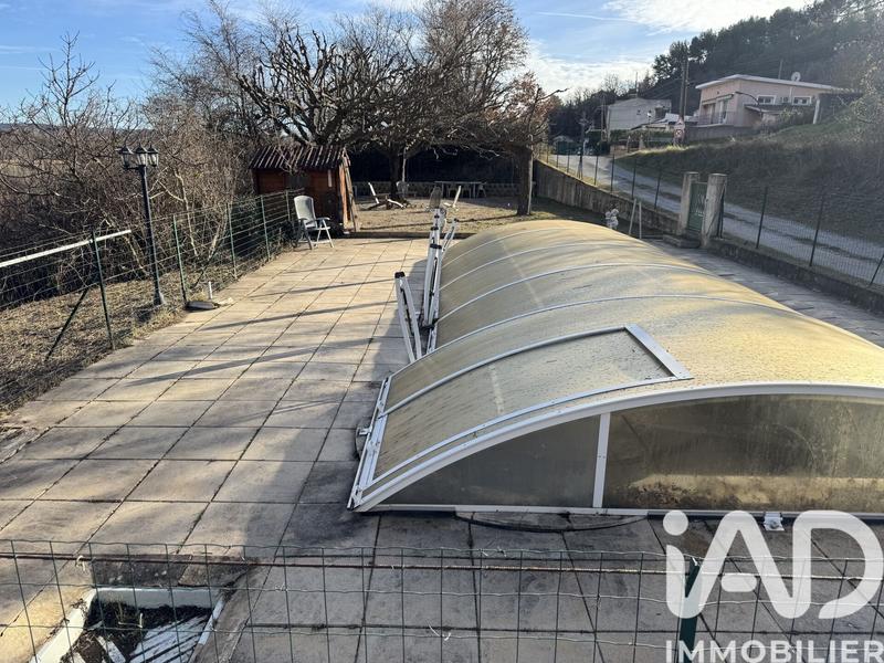 Maison - 245 m² - 9 pièces