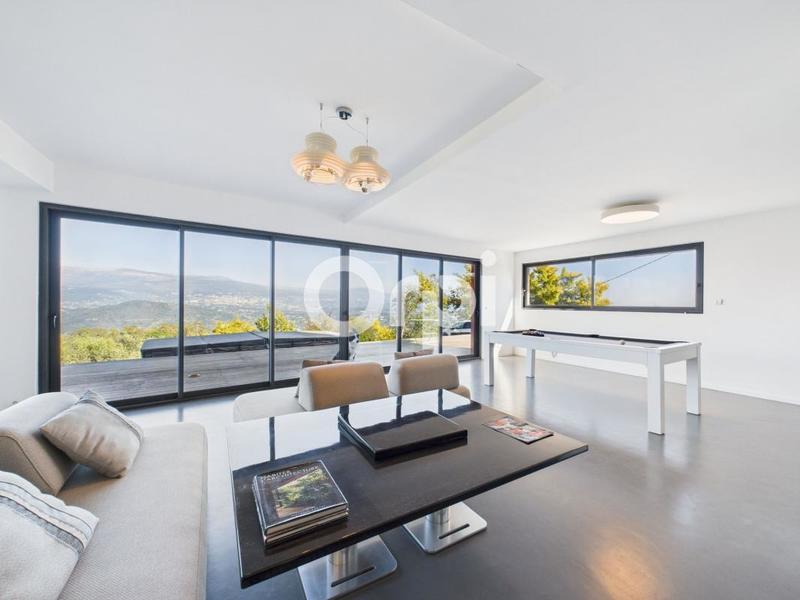 Villa - 312 m² - 5 pièces