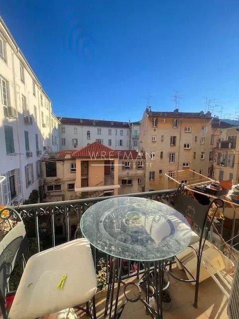 Appartement - 180 m² - 7 pièces