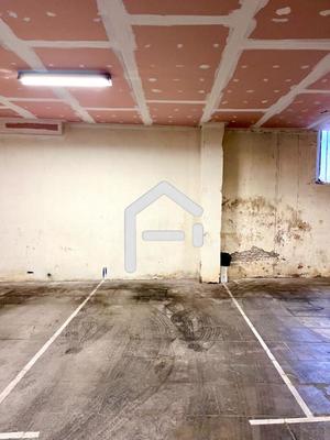 Parking - 13 m²