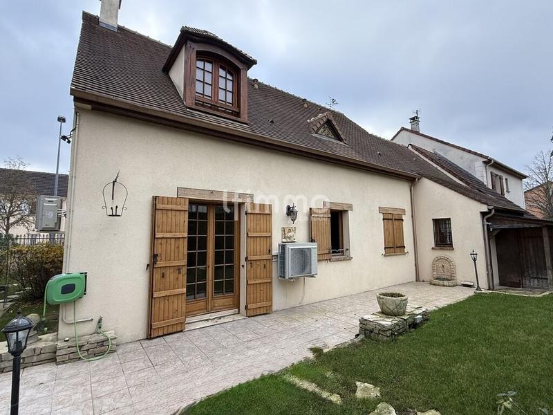 Maison - 100 m² - 6 pièces