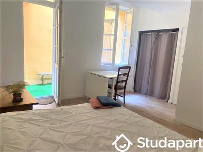 Chambre - 10 m² - 1 pièce