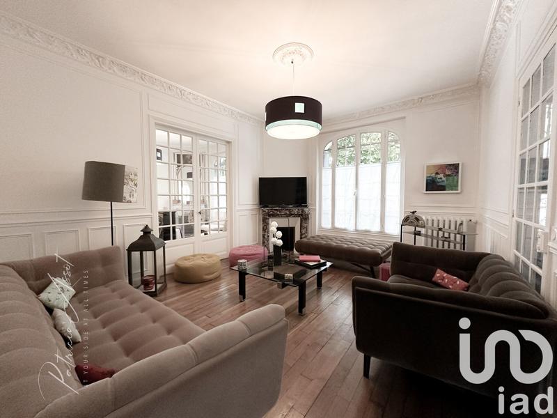 Maison - 200 m² - 7 pièces