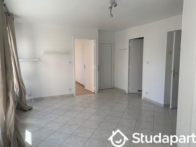 Appartement - 55 m² - 5 pièces