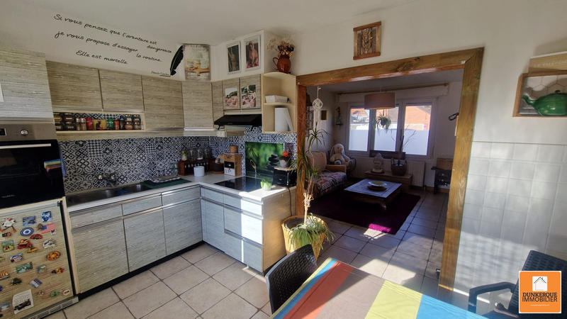 Maison - 95 m² - 5 pièces