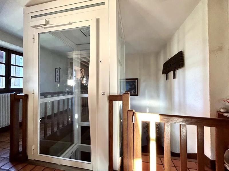 Maison - 204 m² - 6 pièces