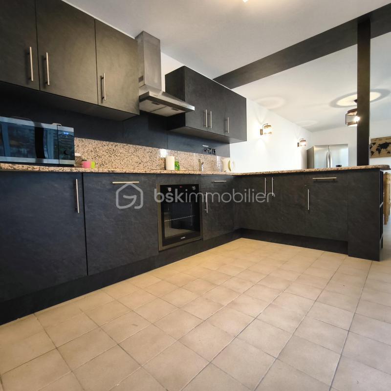 Maison - 192 m² - 10 pièces