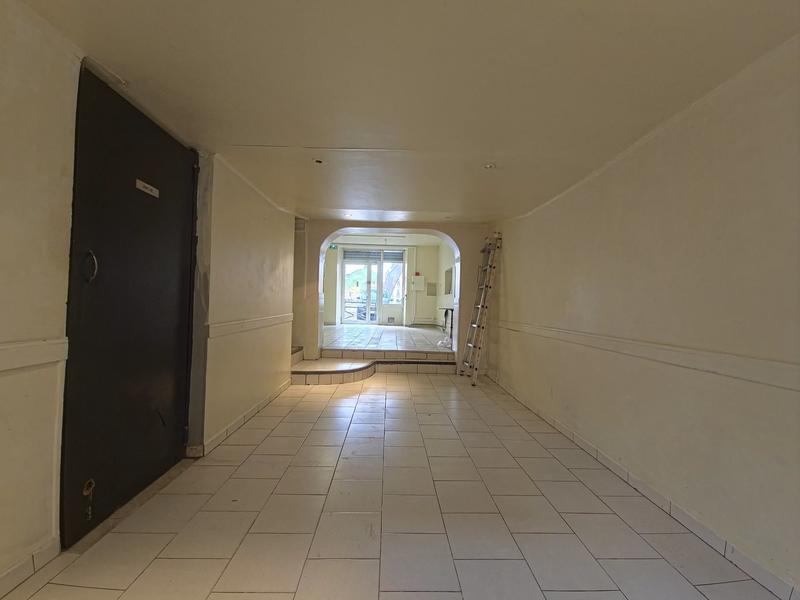 Local commercial - 47 m² - 2 pièces