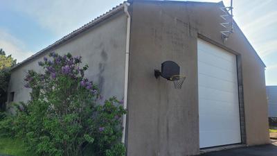 Maison - 176 m² - 9 pièces