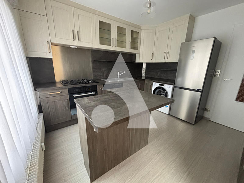 Appartement - 100 m² - 4 pièces